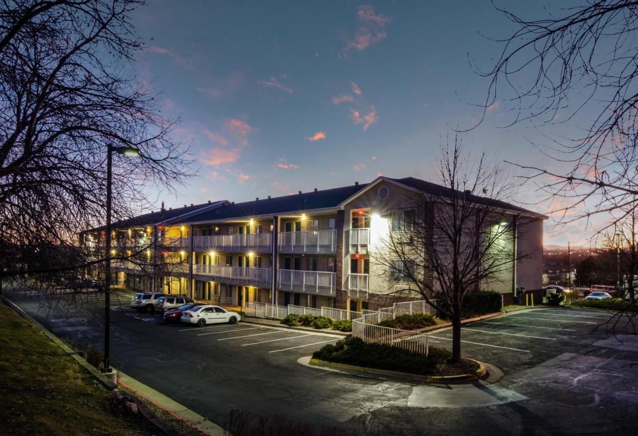 Hometowne Studios By Red Roof Denver - Thornton Exteriér fotografie