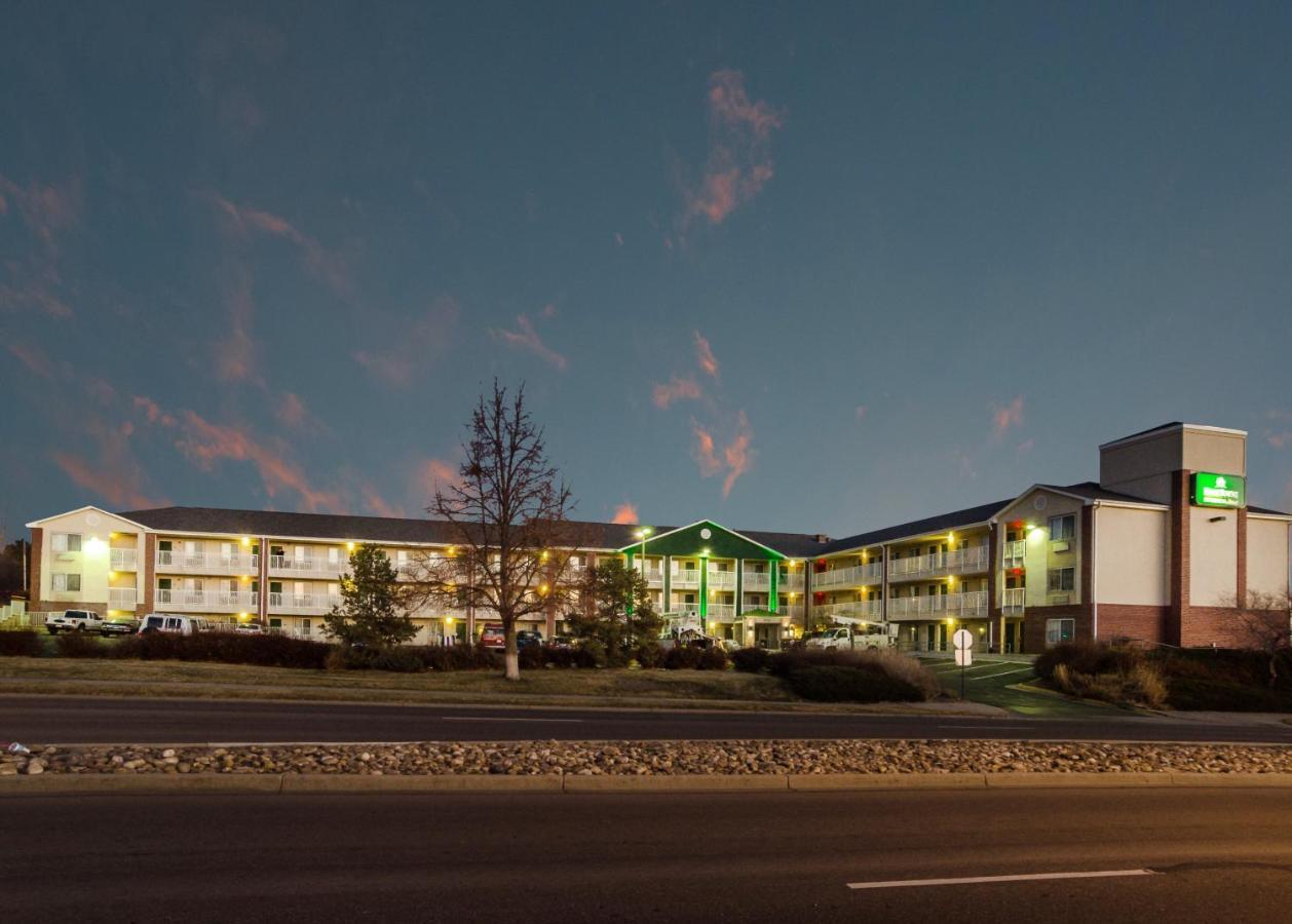 Hometowne Studios By Red Roof Denver - Thornton Exteriér fotografie